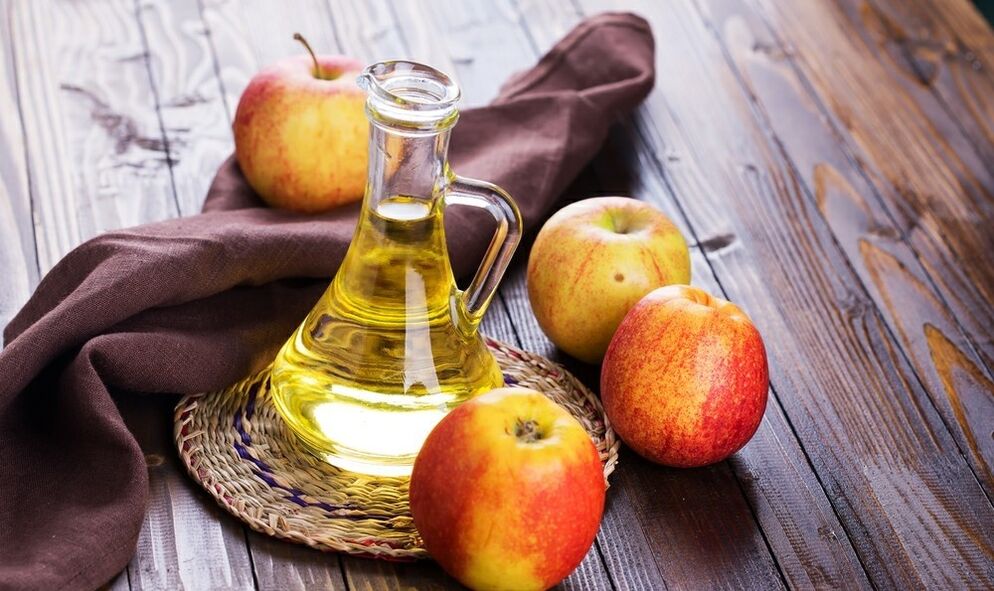 apple and apple cider vinegar on the slimming table
