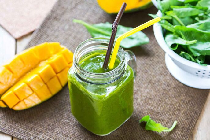 Smoothie with green mango for weight loss